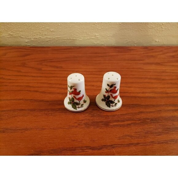 Vintage Lefton Red Cardinal Bird Holiday4 Christmas Salt Pepper Shakers New - Picture 3 of 5